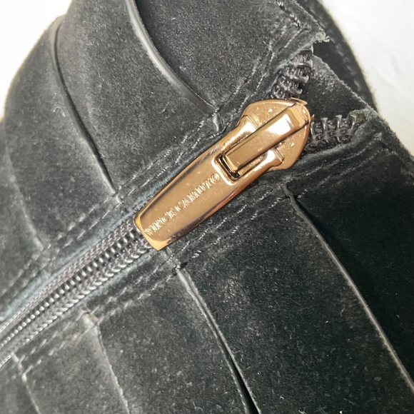 Vince Camuto Webey Black Suede Moto Boots Biker Cowgirl Block Heel Gold Trim 8.5 - Picture 6 of 15